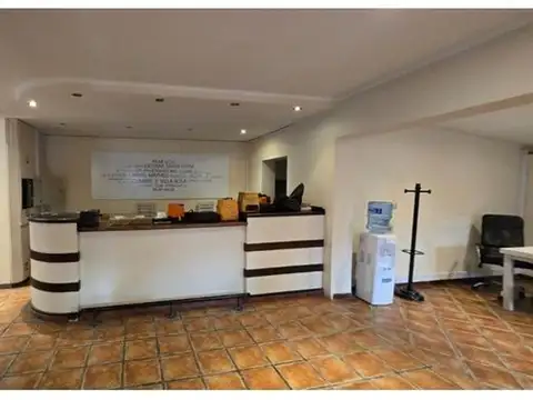 Terreno con local de 300 m2 en 1 planta