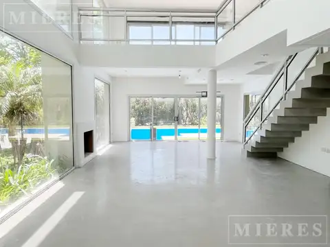 Casa en Alquiler de 3 dormitorios