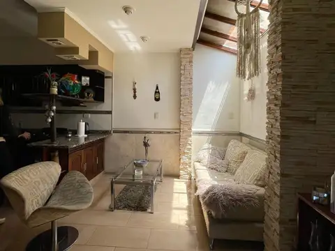 Depto Tipo Casa en Venta de 3 dormitorios