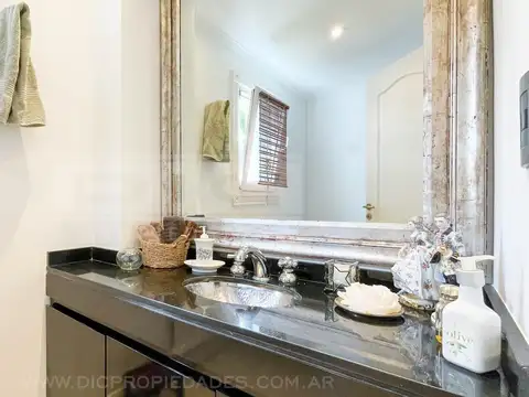 Casa en Venta en La Lucila Vias / Libertador, USD 830.000