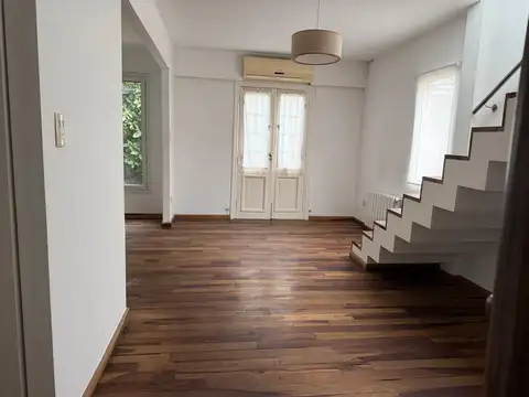 Depto Tipo Casa en Venta en Adrogue, USD 179.000