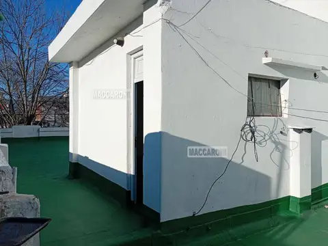 Casa en Alquiler con 1 cochera