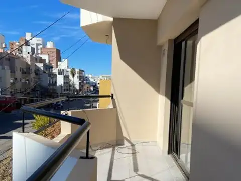 EXCLUSIVO DEPARTAMENTO CON COCHERA SOBRE AV. ROCA - PUERTO MADRYN