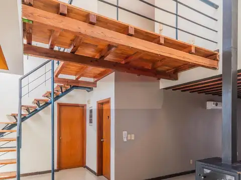 Casa en Alquiler con 1 cochera