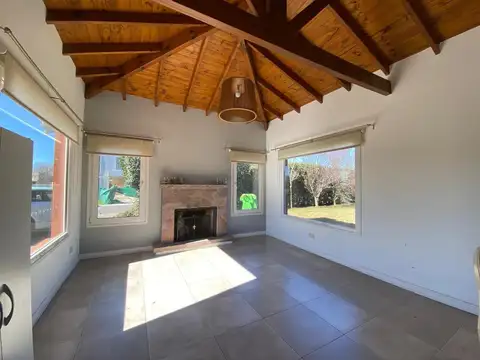 Casa en Venta en Haras Santa María, USD 300.000