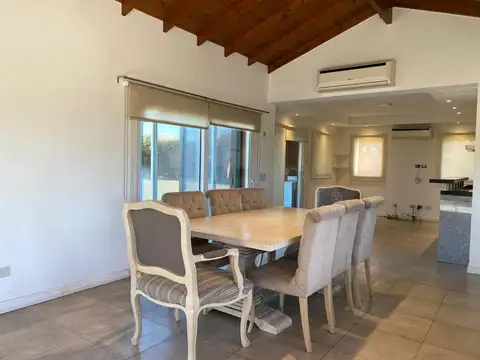 CASA EN VENTA HARAS SANTA MARIA - LOS ROBLES