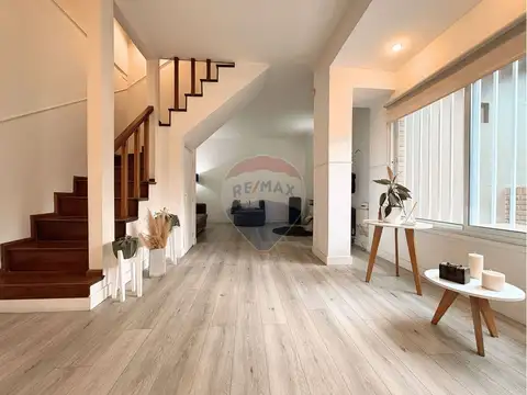 CASA 5 AMB EN VENTA EN DEVOTO - JARDIN Y PILETA