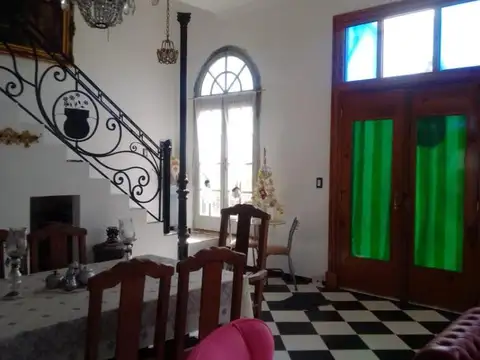 Casa 2 ambientes con 1 baño