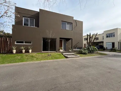 Casa en Venta en California Village, USD 173.000