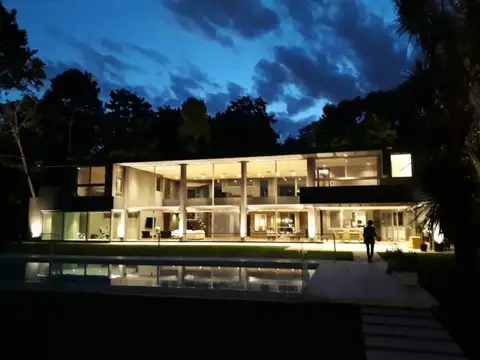 Casa en Alquiler de 4 dormitorios