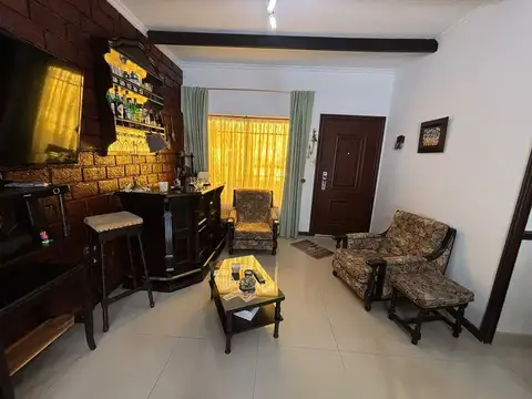 Depto Tipo Casa en Venta en Ramos Mejía, USD 120.000