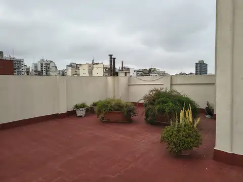 2 AMB. EN PB CON PATIO – APTO PROFESIONAL Y CRÉDITO – ALMAGRO