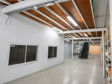 GALPÓN - BARRIO MAYORAZ - J. P. LÓPEZ 3155