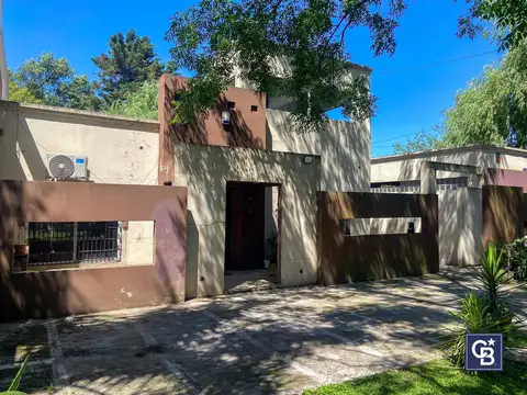 Venta de Casa 4 ambientes con pileta y jardín en Rincón de Tortuguitas