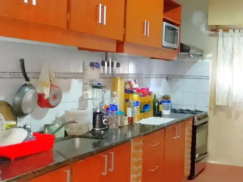 Casa en venta en Uruguay al 1900 Victoria, 159 m2