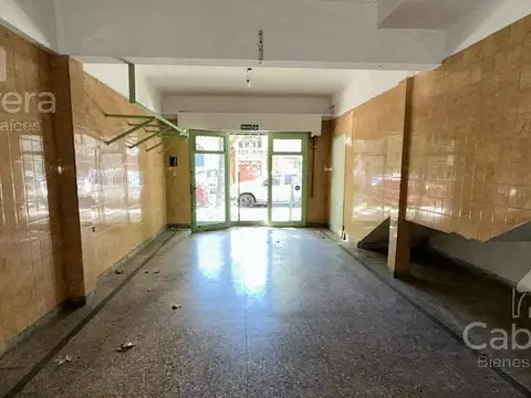 Local en alquiler, en La Plata