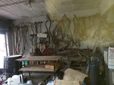 Local en Venta Via Púb.