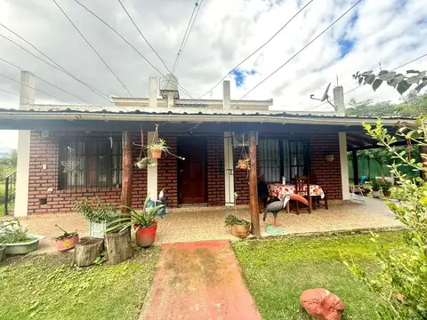 Casa en Venta con 2 cocheras