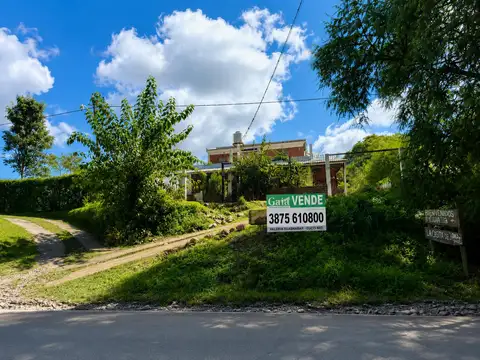 VENTA CASA VAQUEROS SOBRE AV. SAN MARTIN 454 m2 APTA CREDITO HIPOTECARIO