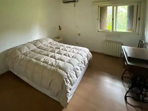 Hipólito Yrigoyen 1700