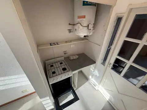 Casa 2 ambientes con 1 baño
