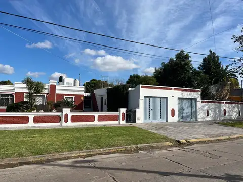 Casa en Venta en José Mármol, USD 170.000