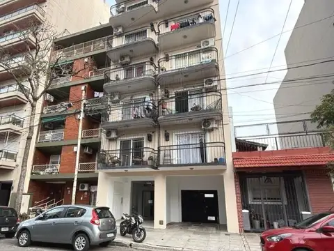 Venta Departamento  2 ambientes en Villa del parque.