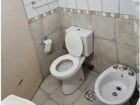 T A Le Breton 5700, Piso Pb