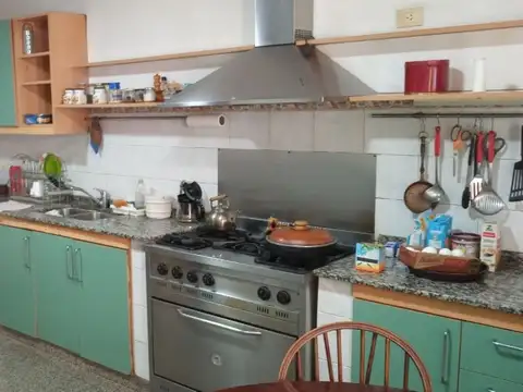 Espectacular casaquinta en el corazón de Parque Leloir