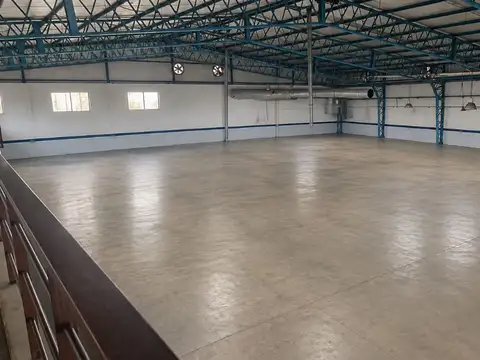 Galpon en Venta en Barrio Parque, USD 1.100.000