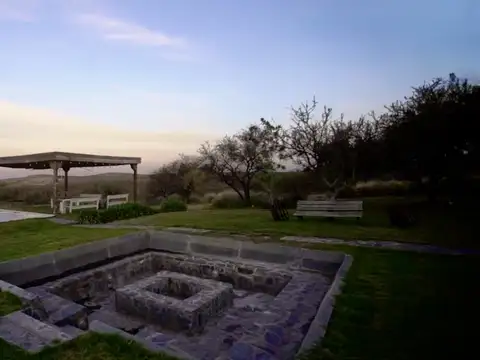 ALQUILER ESPECTACULAR CASA 1000 M2 CON 5 HECTAREAS DE PARQUE(ESTANCIA CAUSANA)