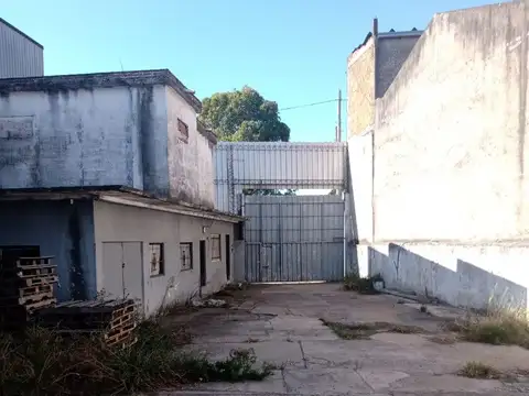 ALQUILER GALPONES CON OFICINAS EN MUY BUEN ESTADO EN FLORENCIO VARELA U$S 3200.-