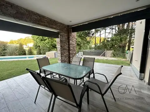 Casa 4 ambientes con 3 baños