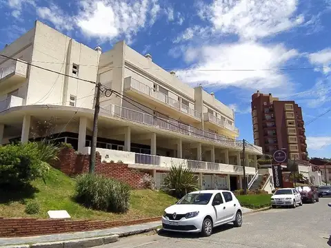 Av Costanera , Piso 3