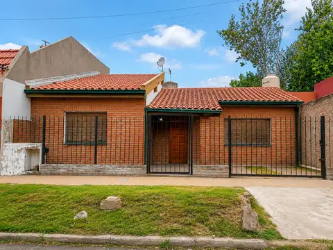 Castelar Norte - Venta - Casa Lote propio de 3 Ambientes