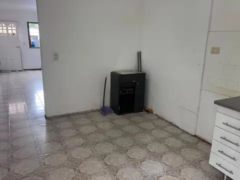 Depto Tipo Casa en Venta en Castelar Norte, USD 75.000
