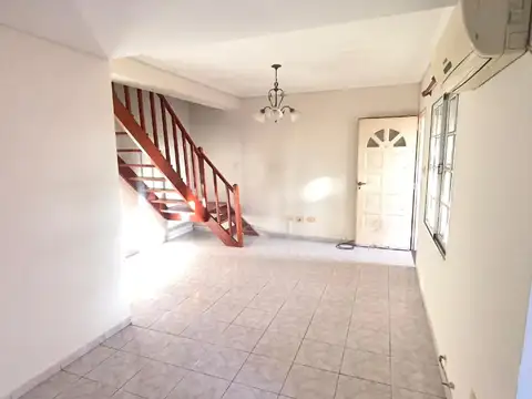 VENTA DUPLEX 2 DORM CON COCHERA