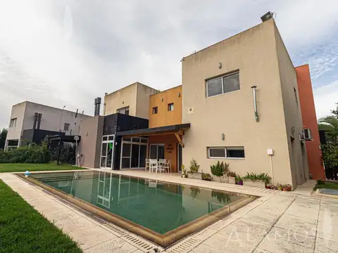 Casa en Venta al Este