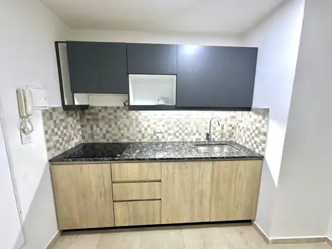 Oficina 2 ambientes con 1 baño