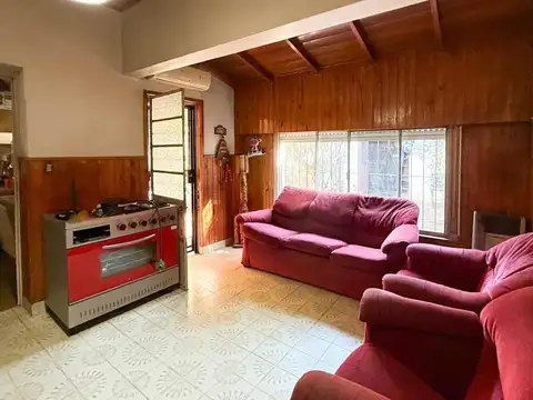 Casa 3 ambientes con 1 baño