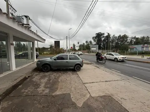Av. Ex Combatientes de Malvinas  al 3800