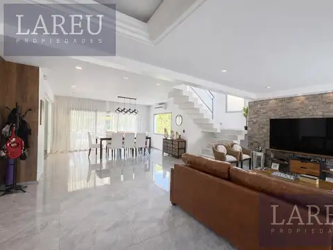 Casa en Venta de 5 dormitorios