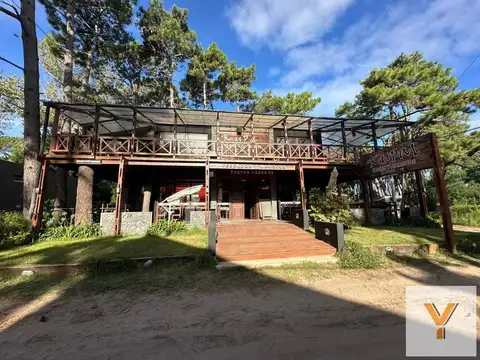 Local en venta - 5 Ambientes - Mar Azul