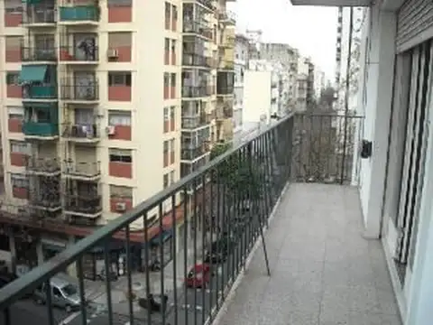3amb con 2 balcon Esquina Vista Abierta- Cerca Subte y Av Rivadavia