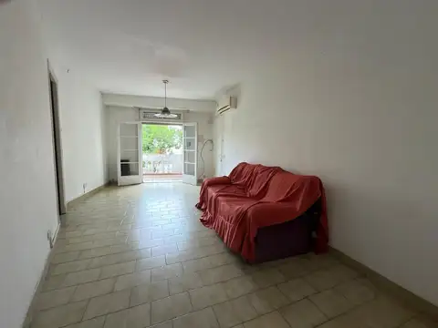 PH en Velez Sarsfield 2 amb 1er piso por escalera con potencial  oportunidad 