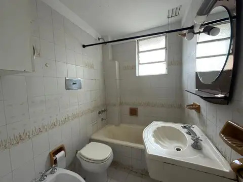 Depto Tipo Casa en Venta 60 años