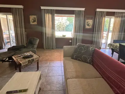 Casa en Venta en Rivadavia, USD 420.000