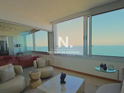 Apartamento de 3 dormitorios en torre de categoría - Primera línea de la Brava