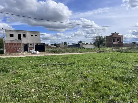 Terreno en Venta en Lisandro Olmos Etcheverry, USD 20.000