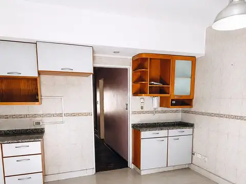 Depto Tipo Casa 5 ambientes con 2 baños